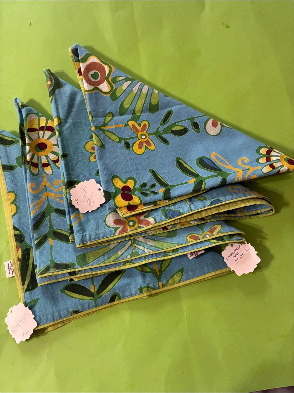 Anthropologie - 100% Cotton , Floral Napkins - Picture 7 of 7